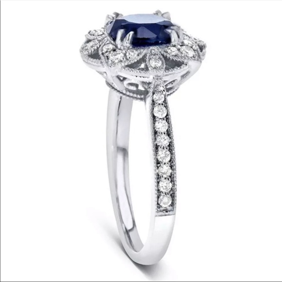 New 925 Silver Women’s Round Cut Sapphire Ring - Picture 5 of 6
